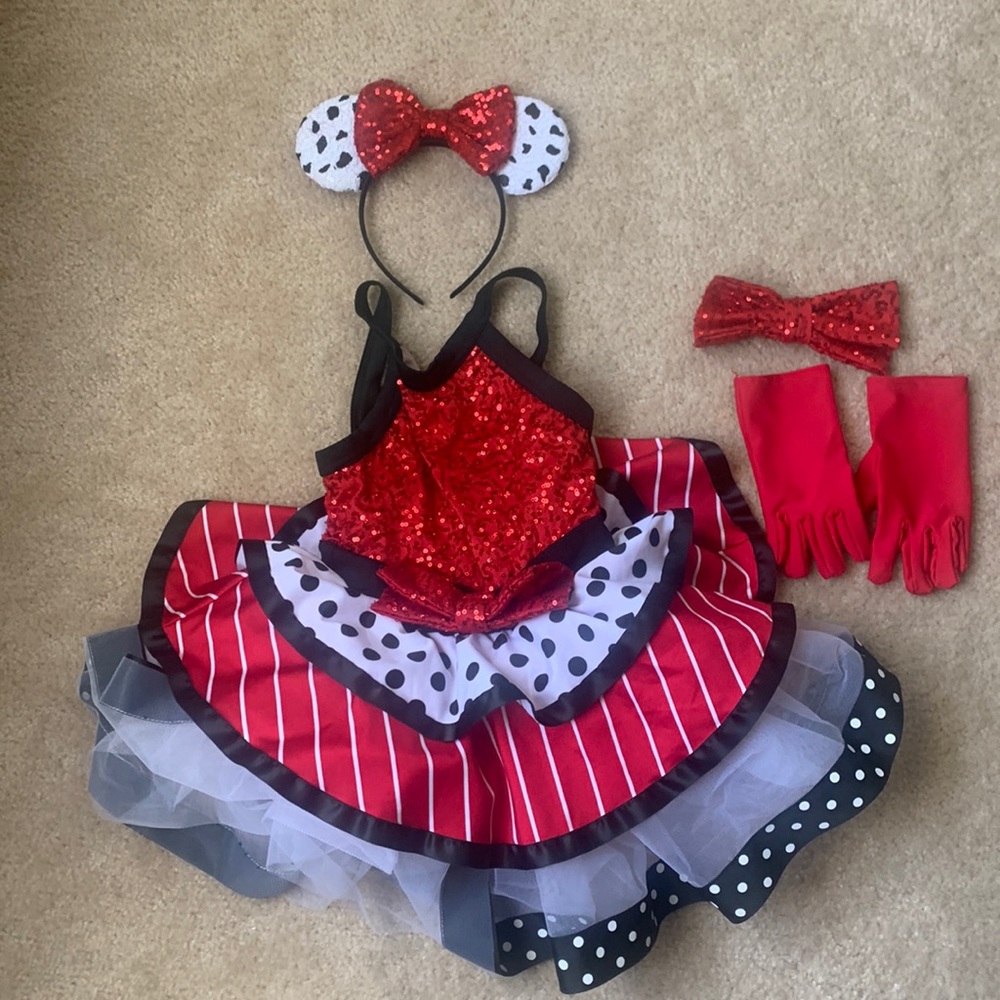 101 Dalmatian costume, size small petite (4-6)